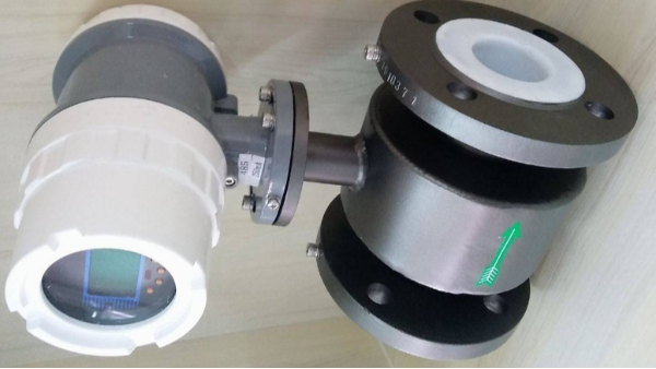 電磁流量計內(nèi)襯注塑加工的創(chuàng)新應用與材料選擇