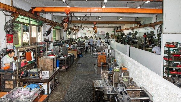 塑膠模具開模廠家告訴你影響注塑件強度的幾點參數